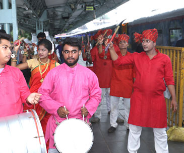 guests waiting at Station for Deccan Odyssey Departure